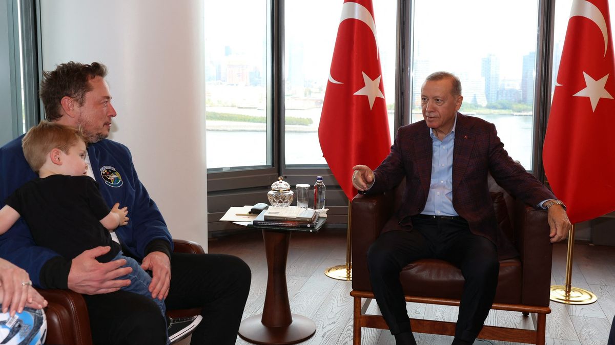 Erdogan chce v Turecku závod Tesly